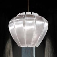 Tiziano Vudafieri:  Lampe aus recyceltem Kunststoff