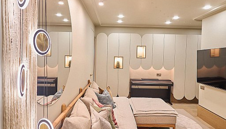 Современный интерьер с элементами национального колорита