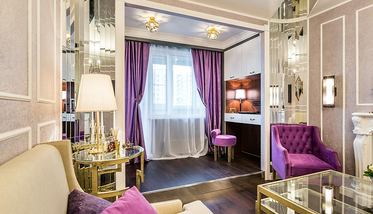 Зал и 150 зеркал