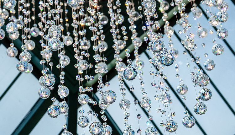  Favourite освещает знаковые пространства Москвы