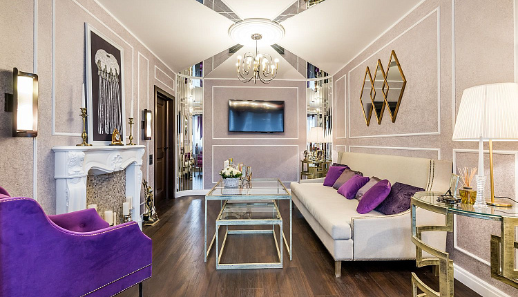 Зал и 150 зеркал