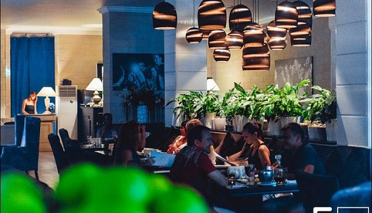 Интересные проекты с FAVOURITE Новороссийск «VOCUE CAFÉ»