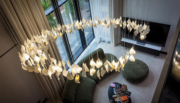 Нежность керамики: авторская люстра по индивидуальному заказу